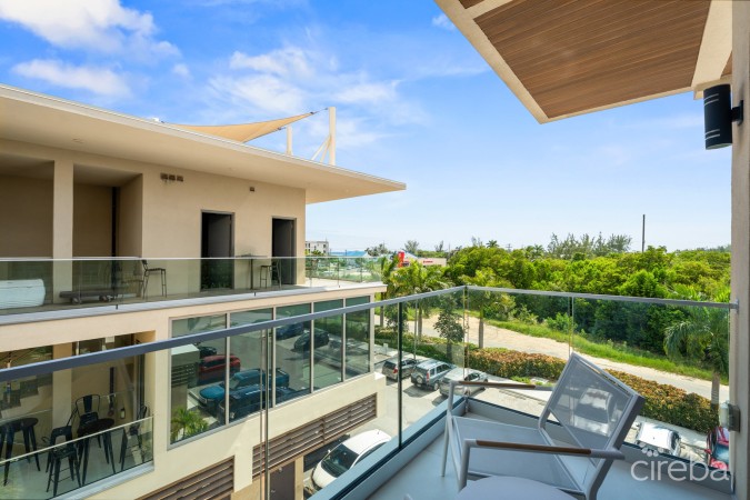 HARBOUR WALK 202 | 1 BED + DEN | CORNER UNIT