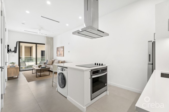 HARBOUR WALK 202 | 1 BED + DEN | CORNER UNIT