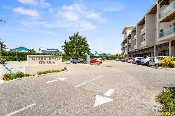 HARBOUR WALK 202 | 1 BED + DEN | CORNER UNIT