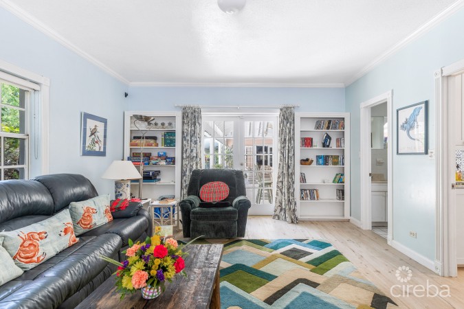 WEBSTER'S DRIVE 69, SOUTH SOUND HOME