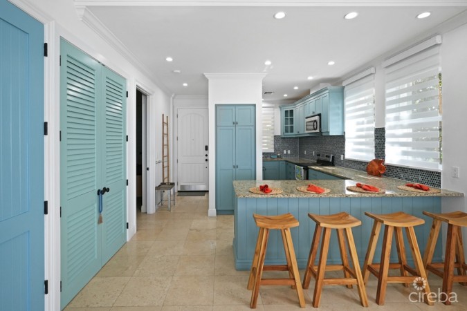 KISHA 105 | 2BDRM WATERFRONT WALKOUT  -COASTAL CHIC CORNER UNIT