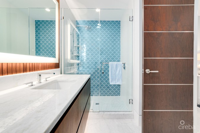 LUXURY SEVEN MILE BEACH CONDO - MANDALAY UNIT ONE