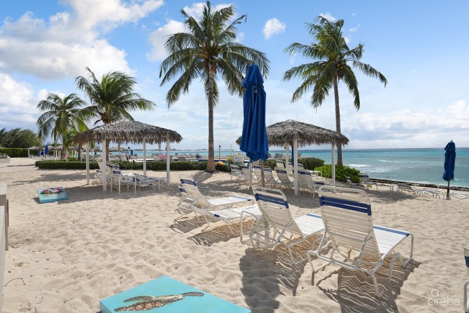 DISCOVERY POINT CLUB BEACHFRONT