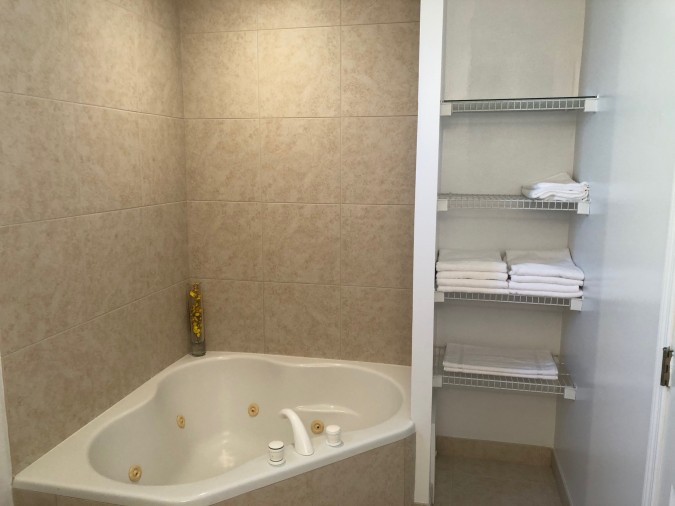 ADMIRALS RETREAT  SMB CORRIDOR WITH DOCK