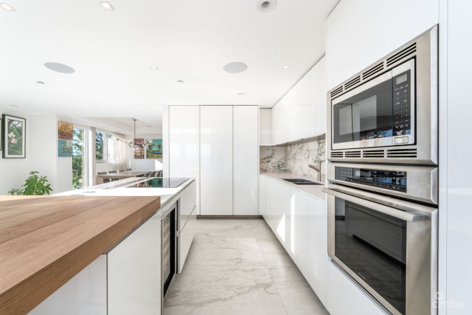 TIDES RESIDENCE 308 - WEST FACING CORNER