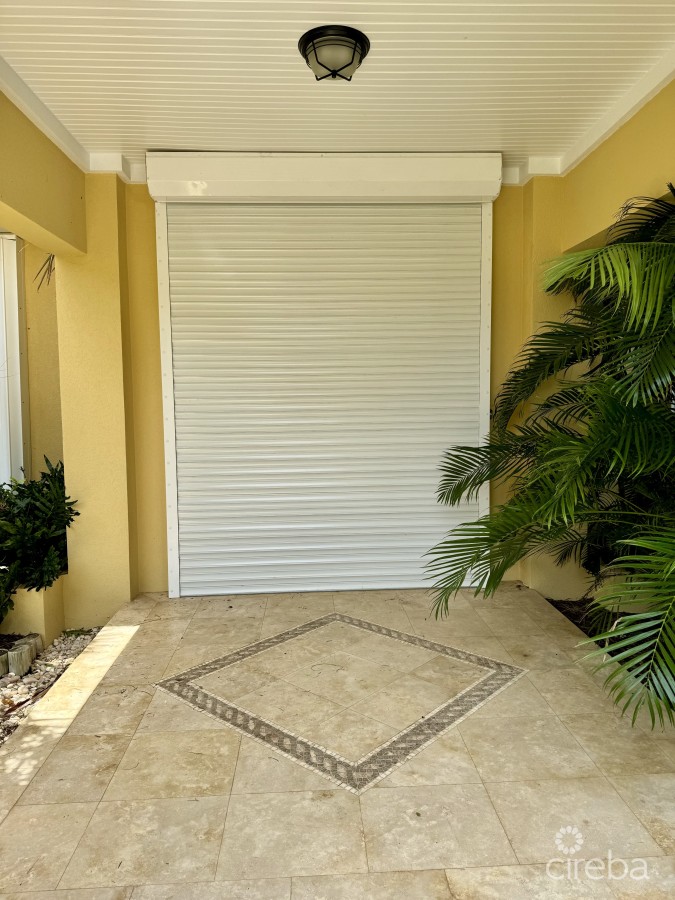 61 HOYA QUAY CRYSTAL HARBOUR