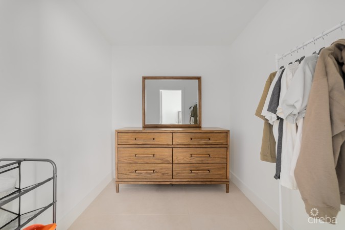 SUNSET POINT 19 - TOP FLOOR  PENTHOUSE WITH PANORAMIC SEA VIEWS