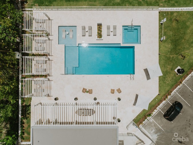 SUNSET POINT 19 - TOP FLOOR  PENTHOUSE WITH PANORAMIC SEA VIEWS