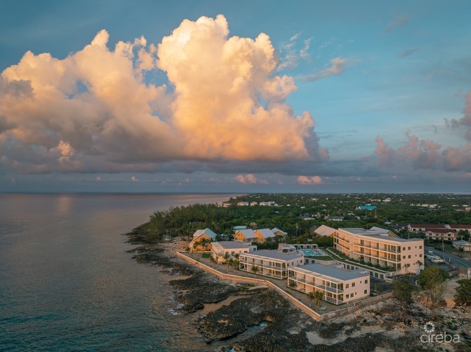 SUNSET POINT 19 - TOP FLOOR  PENTHOUSE WITH PANORAMIC SEA VIEWS