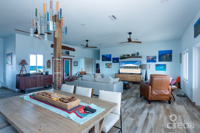 ROCK ROAD OCEAN FRONT HOME