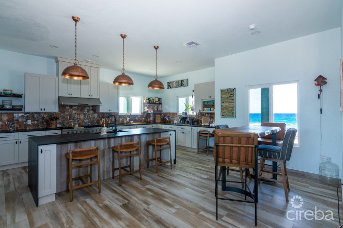 ROCK ROAD OCEAN FRONT HOME