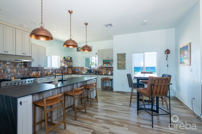 ROCK ROAD OCEAN FRONT HOME