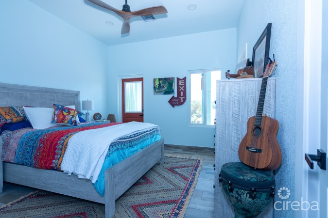 ROCK ROAD OCEAN FRONT HOME