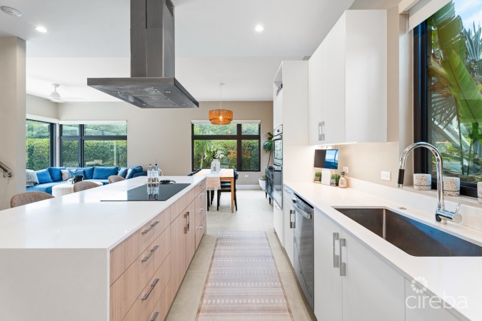 BLUE PALMS 3, WEST BAY END UNIT