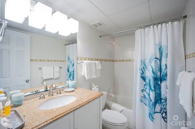 BEACHFRONT LIVING | TAMARIND BAY | SEVEN MILE BEACH