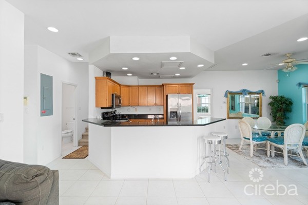 EAST END PARADISE VILLAS.  3 BED, 3 BATH + DEN WITH PRIVATE BEACH