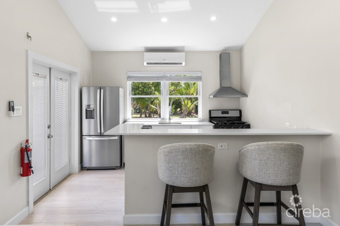 OCENFRONT INVESTMENT / DEVELOPMENT OPPORTUNITY - CONCH POINT ROAD 2.74 ACRES