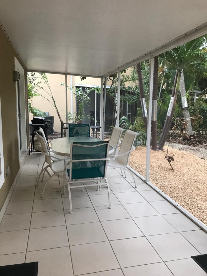 COCO RETREAT 4 BED RENTAL