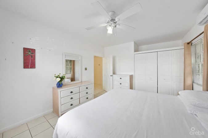 TWO  ONE BED INVESTMENT, 475,000$ EACH! (SOLD TOGETHER ONLY) SOUTH SOUND OR ONE BIG UNIT