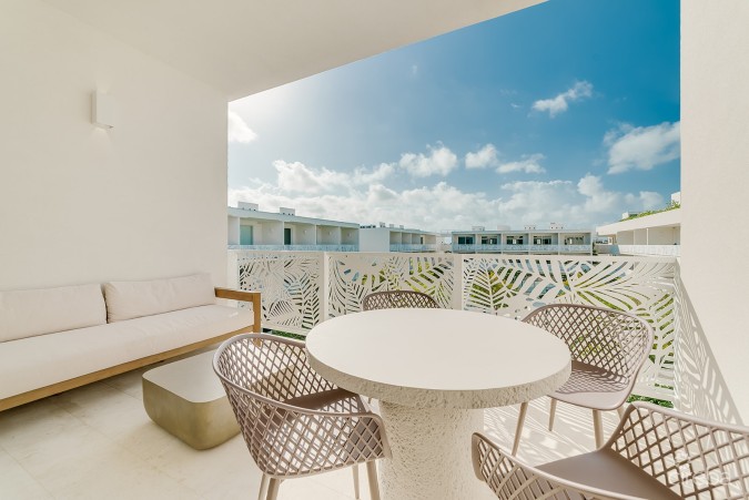 THE GROVE TOO - UNIT 53