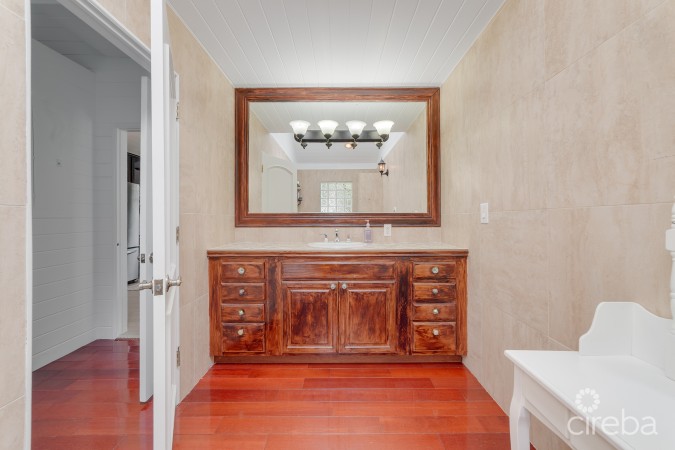 REDUCED! #1 CANAL HOME UNCLE BOB LANE