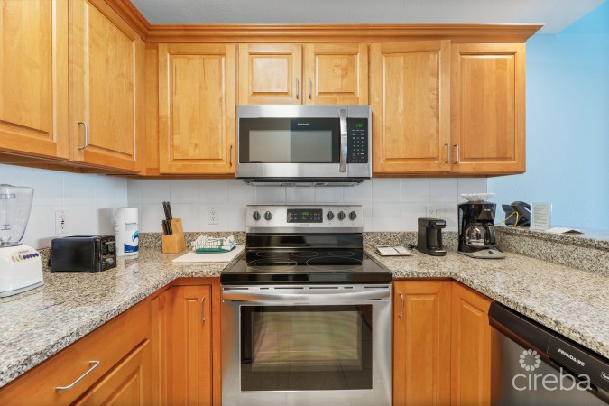 CASTAWAY COVE BEACHFRONT - 2 BED, 2 BATH, A AND B LOCK OFF UNIT