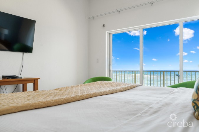 CASTAWAY COVE BEACHFRONT - 2 BED, 2 BATH, A AND B LOCK OFF UNIT