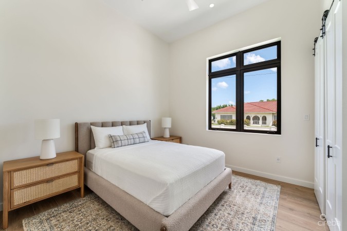 BEL AIR DR, SOUTH SOUND - CUSTOM NEW BUILD