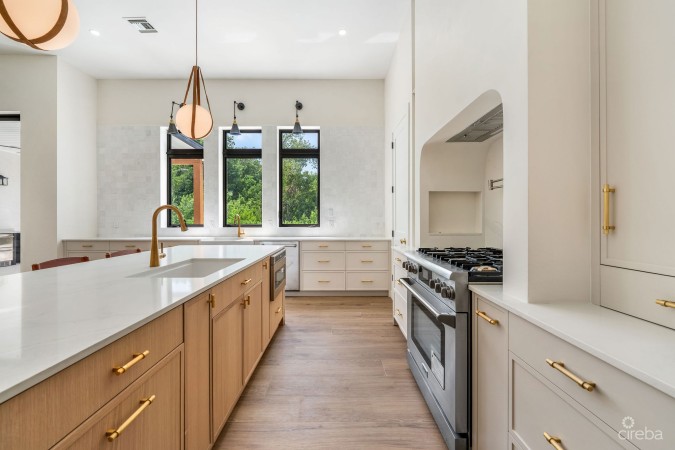 BEL AIR DR, SOUTH SOUND - CUSTOM NEW BUILD