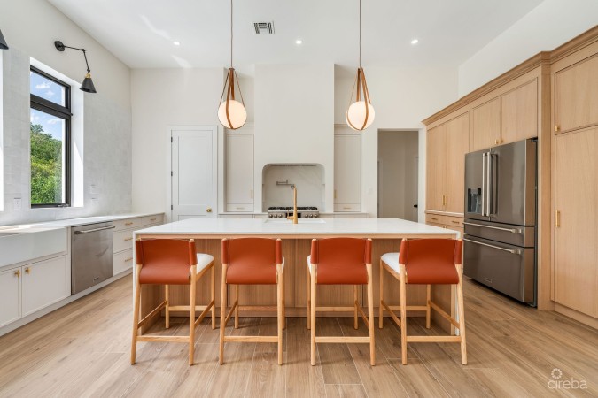 BEL AIR DR, SOUTH SOUND - CUSTOM NEW BUILD