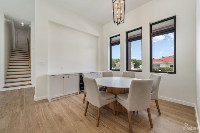 BEL AIR DR, SOUTH SOUND - CUSTOM NEW BUILD