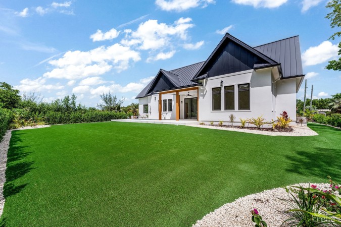 BEL AIR DR, SOUTH SOUND - CUSTOM NEW BUILD