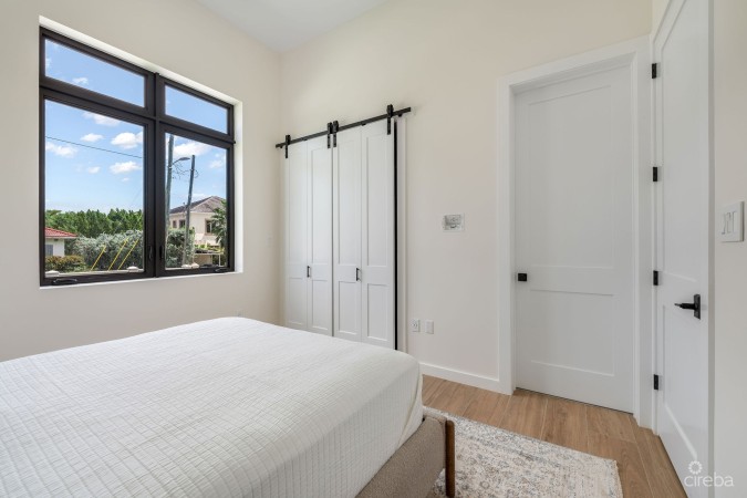 BEL AIR DR, SOUTH SOUND - CUSTOM NEW BUILD