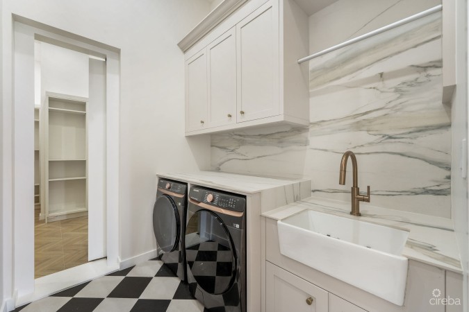 BEL AIR DR, SOUTH SOUND - CUSTOM NEW BUILD