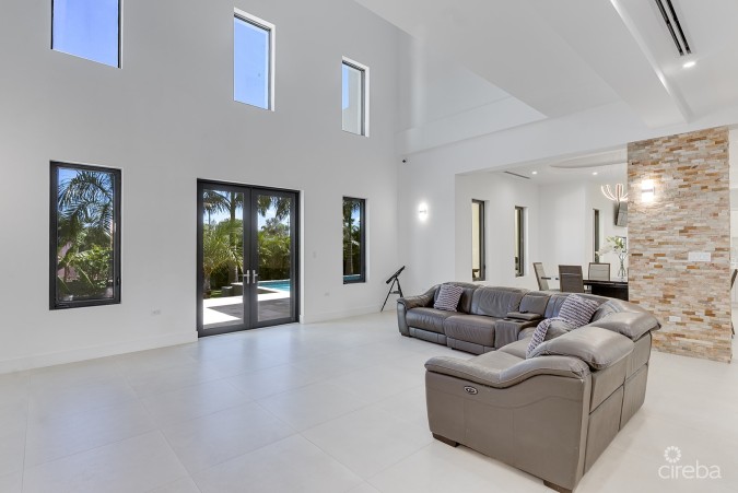 ROYAL PALMS - 5 BEDROOM ESTATE W/RENTAL UNIT