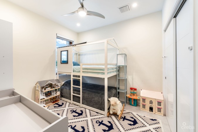 ARVIA 3-BEDROOM CANAL FRONT UNIT WITH DOCK