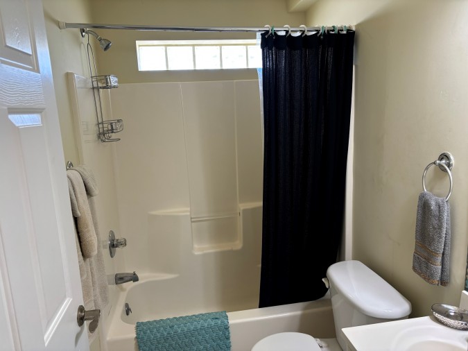 Lakeside 2 bedroom rental