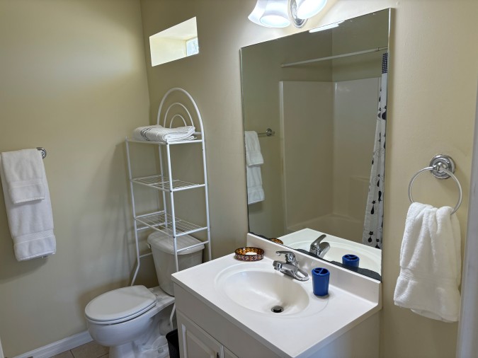 Lakeside 2 bedroom rental