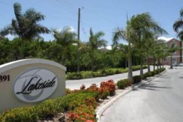 Lakeside 2 bedroom rental