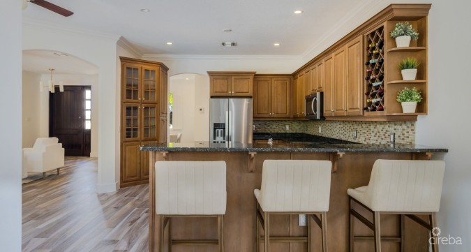 THE SHORES FAMILY HOME