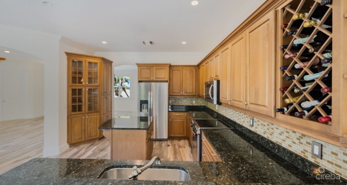 THE SHORES FAMILY HOME