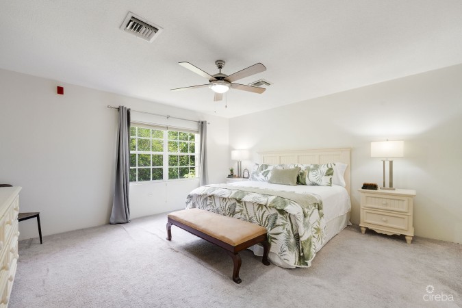 CHARMING & CENTRALLY LOCATED SOUTH COVE IN SOUTH SOUND