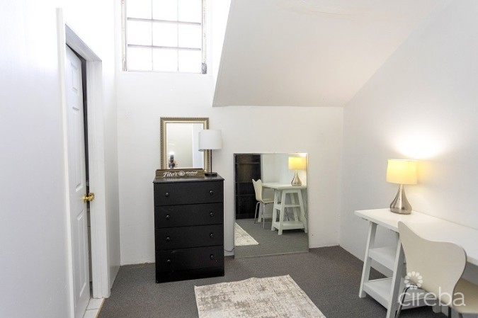 MUST SEE PLEASANT PALMS 2 BEDROOM