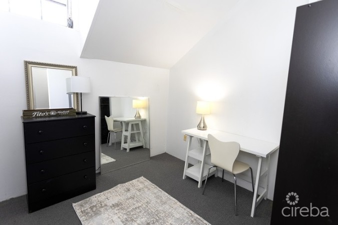 MUST SEE PLEASANT PALMS 2 BEDROOM