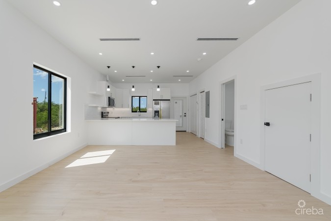 LUMINA - 2 BED 2.5 BATH DUPLEX - #1