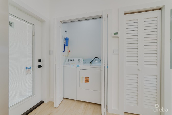 LUMINA - 2 BED 2.5 BATH DUPLEX - #1