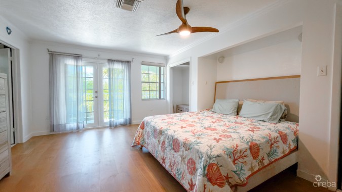 TWINFLOWERS DOUBLE PARCEL RESIDENCE