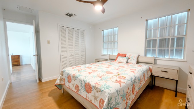 TWINFLOWERS DOUBLE PARCEL RESIDENCE