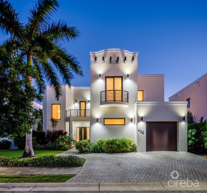 CYPRESS POINTE NORTH STAND ALONE RESIDENCE IN  CRYSTAL HARBOUR