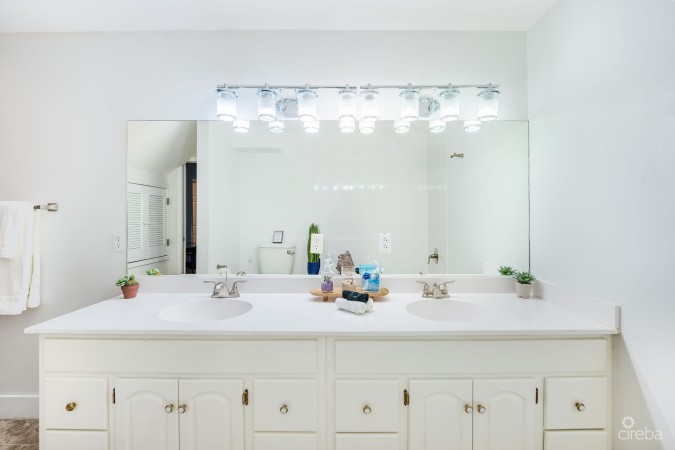 3BED SMB--PARK PLACE